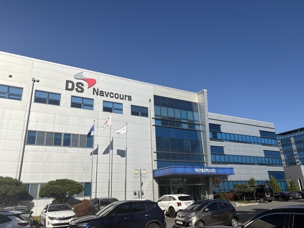 [덕산넵코어스 IPO]중복상장 이슈에 심사 지연...기대 더 크다 - 뉴스 썸네일 이미지